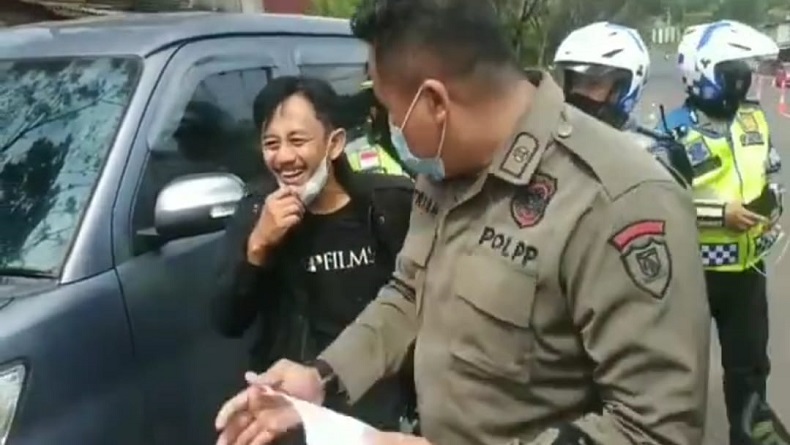 Kang Mus Preman Pensiun Disekat di Cikaledong Nagreg Bukan di Cimahi