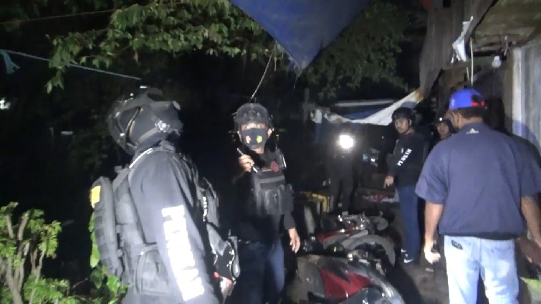 Perang Antarkelompok di Makassar, Polisi Lepaskan Tembakan Gas Air Mata