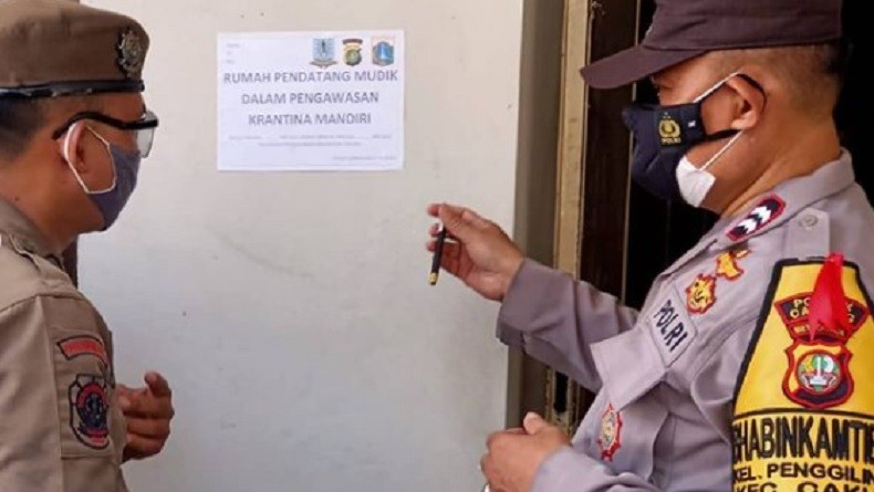 Pemudik Tiba di Jakarta, Rumah Ditempel Stiker Khusus Dalam Pengawasan Karantina Mandiri