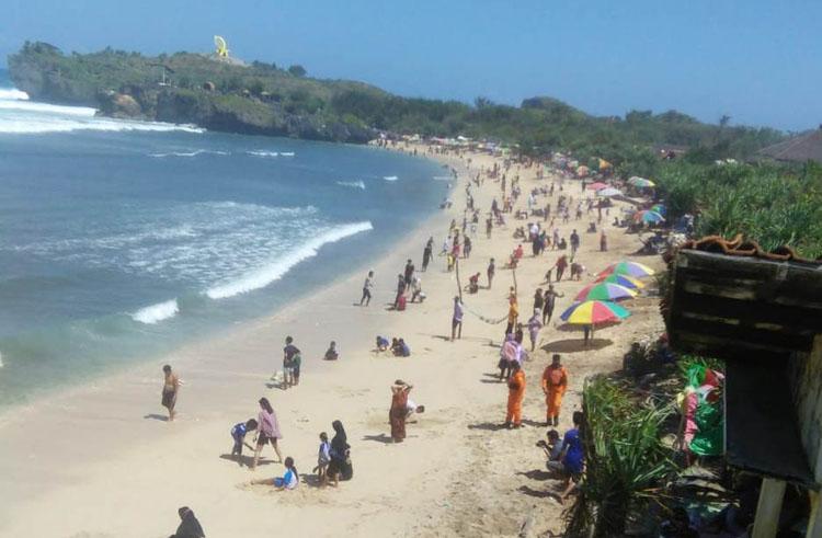 90% Wisatawan di Gunungkidul Serbu Objek Wisata Pantai 