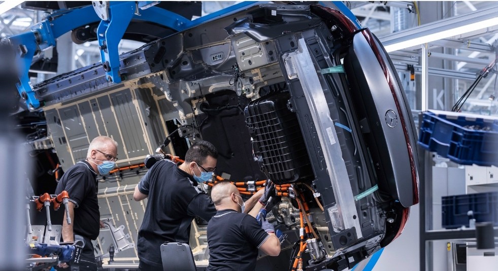 Peralihan Mobil Listrik Lebih Cepat dari Target, 100.000 Pekerja Terancam Menganggur 