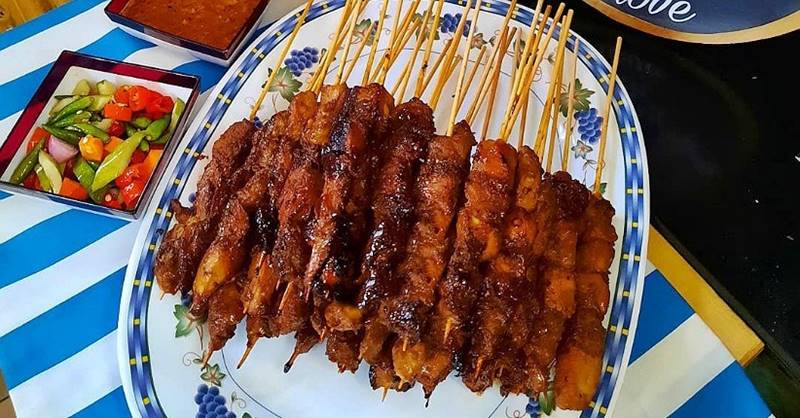 10 Makanan Khas Indonesia Terenak, Terkenal hingga Mancanegara