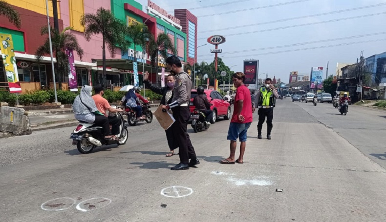 Tabrak Mobil di Pamulang, Pengendara Motor Patah Tulang 