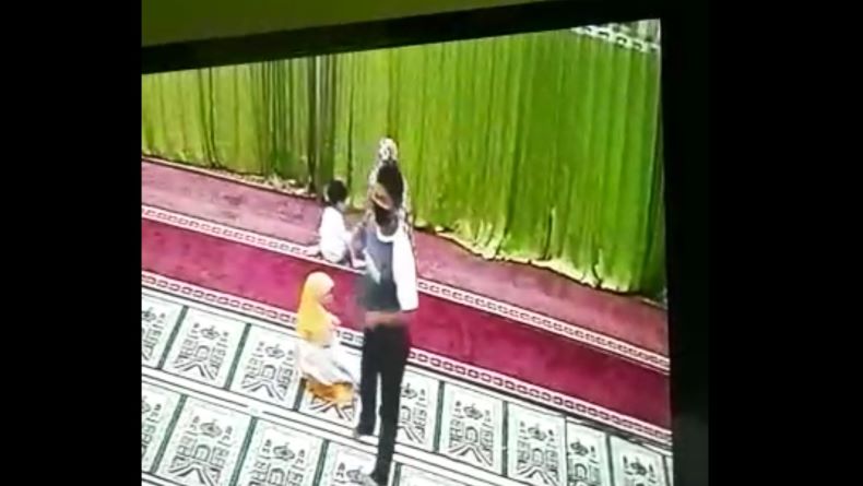 Tim Naga Polres Pangkalpinang Olah TKP Kasus Mesum di Masjid