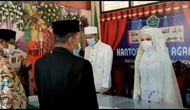  Peringati Harkitnas, Pengantin di Banyumas Tunda Ijab Kobul untuk Nyanyikan Indonesia Raya