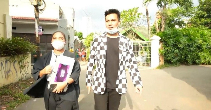 Baim Wong Ditemani Mumuk Gomez di Rumah Teka-Teki GTV
