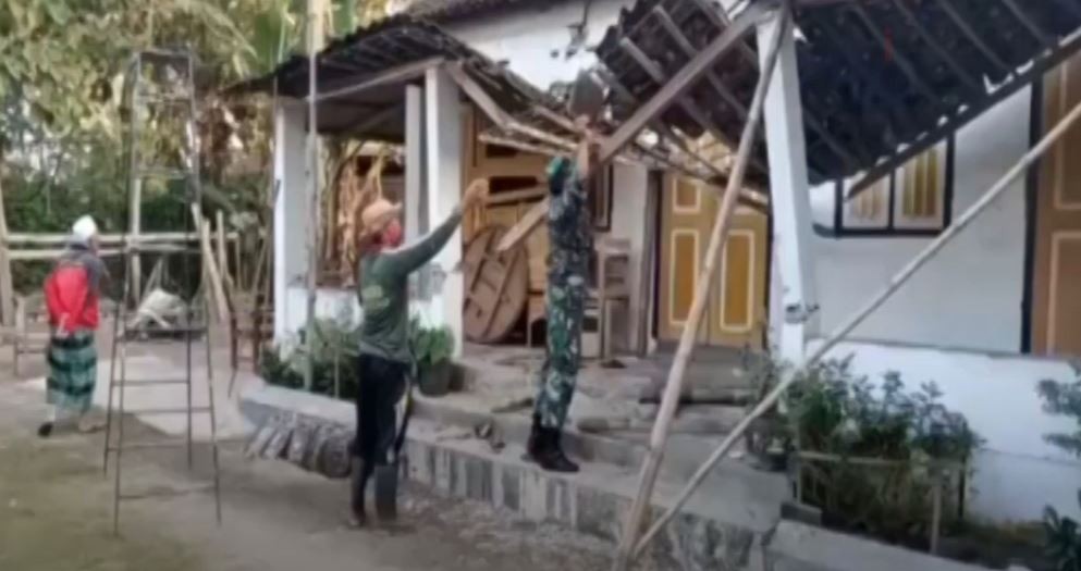 Diterjang Angin Puting Beliung, 5 Rumah di Bandarlampung Rusak