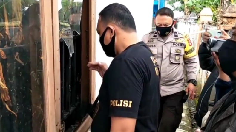 Kantor Desa di Sidrap Dibakar OTK, Kursi dan Gorden Gosong