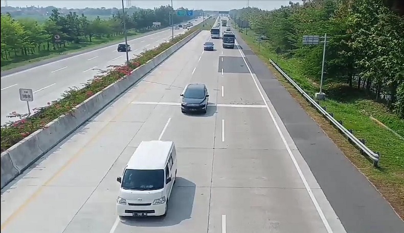 310.000 Kendaraan Tinggalkan Jabotabek Jelang Akhir Tahun, Turun 1,8 Persen dari Lalin Normal