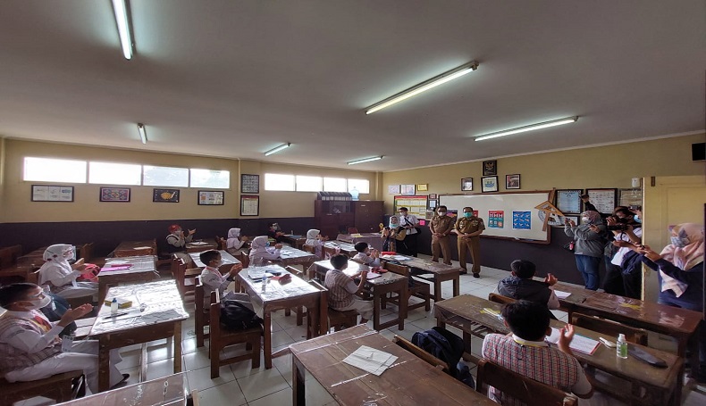 Sekolah di Cimahi Mulai Simulasi PTM, 15 Siswa yang Diizinkan Tatap Muka