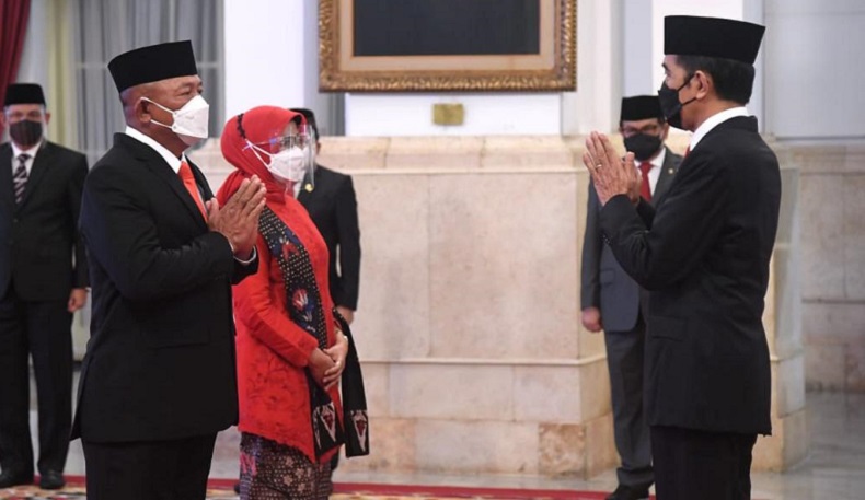 Lantik Ganip Warsito Jadi Kepala BNPB, Jokowi : Selamat Bekerja