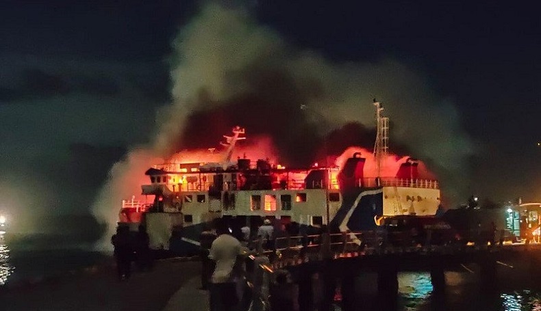 Berkelahi dengan Pacar, ABK KM Lelemuku Mabuk dan Bakar Kapal
