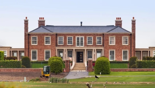 Intip Istana Rp406 Miliar Wayne Rooney, Ada Danau Buatan dan Terowongan Rahasia