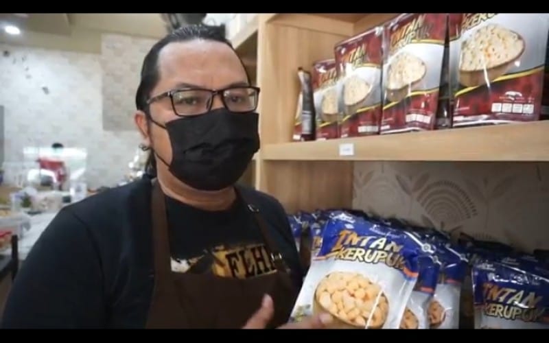 Bangga, Kerupuk Khas Palembang Dijual hingga Thailand  