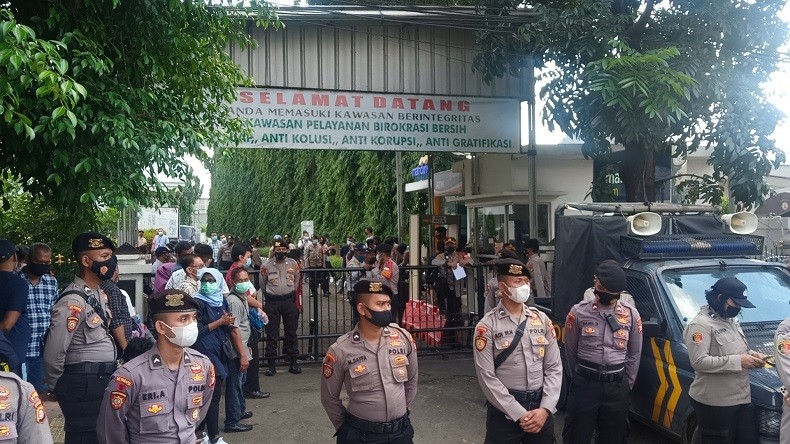 Habib Rizieq Tiba di PN Jaktim, Polisi Kawal Ketat