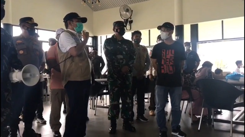 Bupati Aceh Besar Turun Langsung Sosialisasi Prokes di Tempat Keramaian