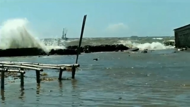 BMKG: Waspada Gelombang Tinggi di Sejumlah Perairan Indonesia Dua Hari Ini