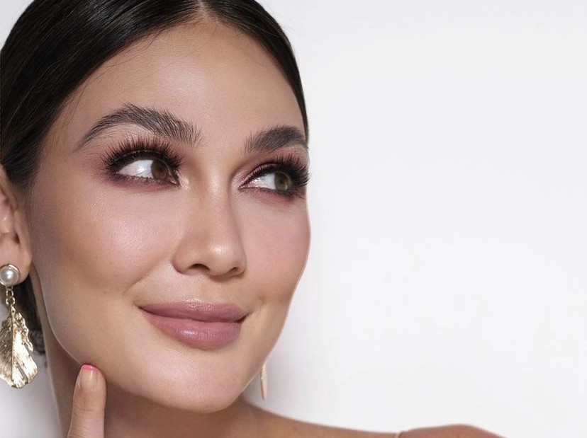 Joget sambil Pamer Cincin di TikTok, Luna Maya Dilamar?