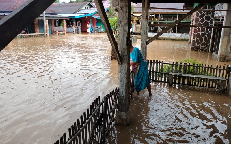 Banjir di Musi Rawas Hanyutkan Rumah Warga dan Rendam Fasilitas Umum 