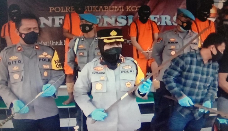 Aniaya dan Teror Warga, 4 Anggota Geng Motor di Sukabumi Ditangkap Polisi