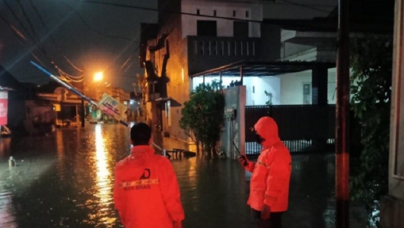 Hujan Lebat Sabtu Sore hingga Malam, Tujuh Wilayah di Bekasi Kebanjiran