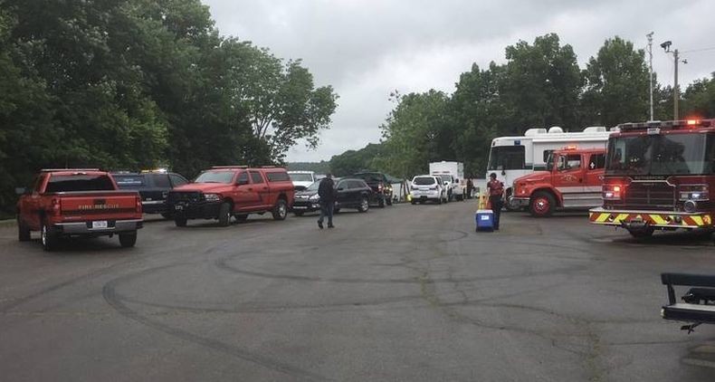 Pesawat Ringan Jatuh di Danau, 7 Orang Tewas