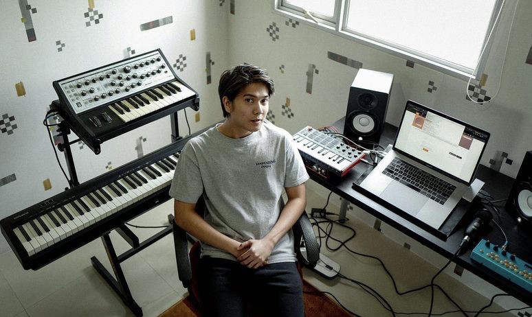 Kembali Berakting, Iqbaal Ramadhan Main Film Komedi Bareng Nirina Zubir dan Asri Welas