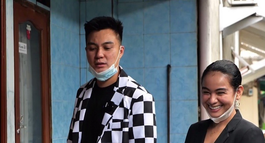 Baim Wong Ditemani Sahila Hisyam Bagi-Bagi Rezeki di Rumah Teka-Teki