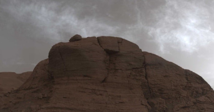 Penjelajah Curiosity Potret Awan Warna Warni di Mars