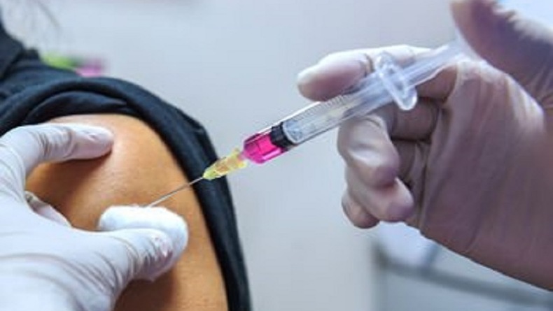 4 Fakta Pria Disuntik 2 Vaksin AstraZeneca dan Sinovac, Sempat Pamer 2 Lengan Ditutup Perban