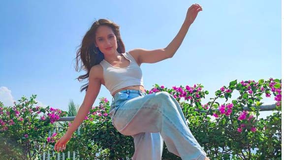 Disindir Netizen Gara-Gara Ogah Beli Barang Branded, Begini Jawaban Bijak Cinta Laura