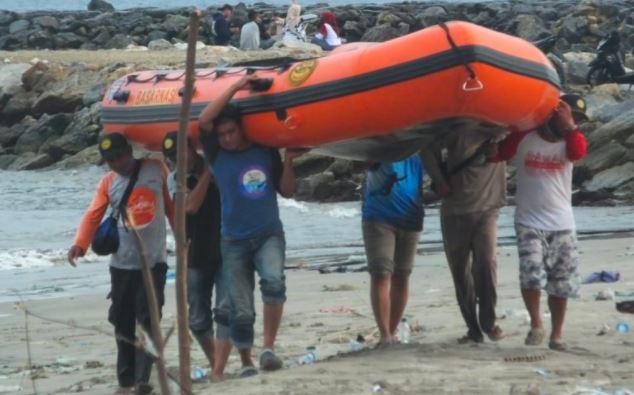 2 Remaja di Aceh Barat Daya Hilang Digulung Ombak Pantai Jilbab