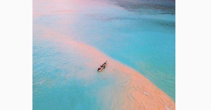 Mengenal Pulau Mansuar Raja Ampat, Pasir Timbul di Tengah Laut dan Perairan Gradasi Biru