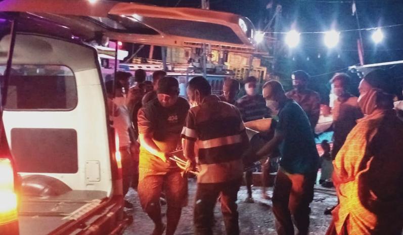 Mandi di Pinggir Kapal, ABK asal Rembang Tewas Tercebur di  Perairan Pulau Bawean
