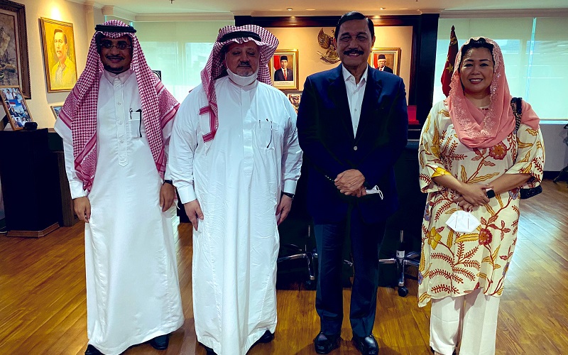 Dampingi Luhut Bertemu Dubes Arab Saudi, Yenny Wahid: Semoga Perjuangan Kita Dapat Kuota Haji Tercapai