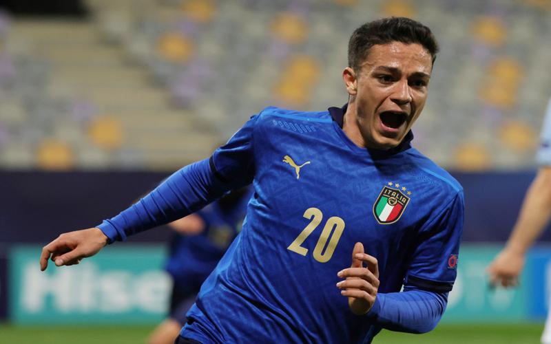 Rossi Akan Tersenyum Bangga Disamakan dengan Striker Pembunuh AC Milan