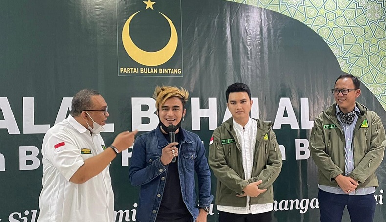 Sekjen PBB Ungkap Alasan Rekrut Andika Kangen Band hingga Charly Van Houten