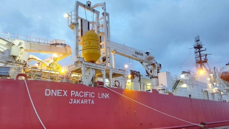 Jaringan Komunikasi Terputus, Kapal Berteknologi Canggih Ini Tarik Kabel Bawah Laut Biak-Sorong