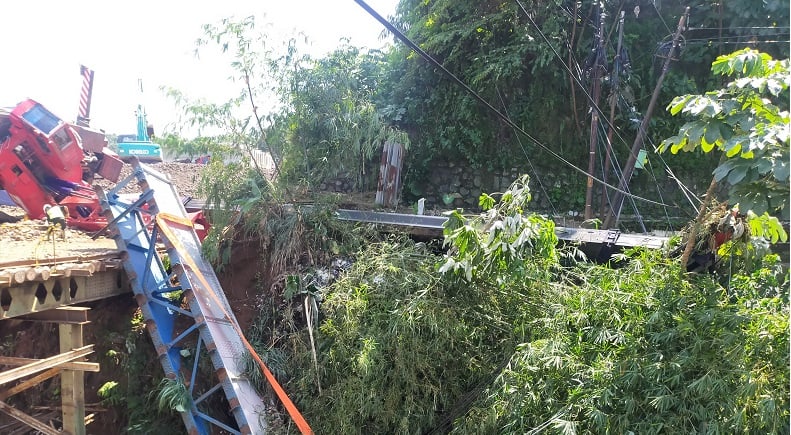 Viral Crane Terguling di Proyek Rel Ganda Bogor-Sukabumi, Ini Pejelasan KAI