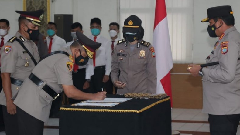 Kapolda Sulut Pimpin Langsung Sertijab 3 Pejabat Utama dan Lantik Kepala SPN
