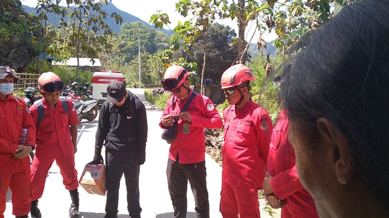 Pencarian Pendaki Perempuan Hilang, Ditemukan Sandal Korban dan Bekas Tumpahan Air