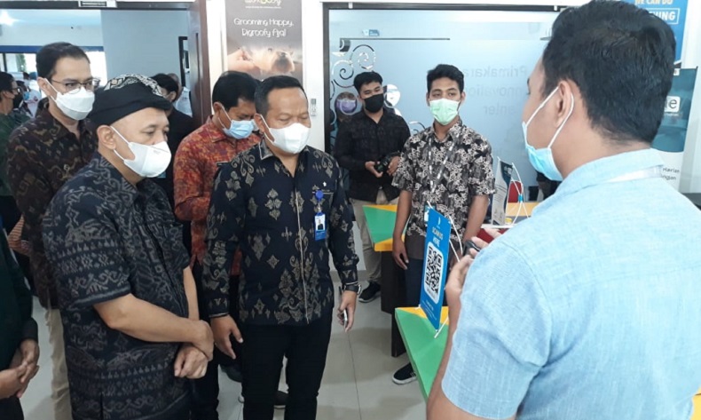 Menkop Teten Minta Pelaku UKM Bali Ubah Pola Pikir: Jangan Tunggu Datangnya Turis