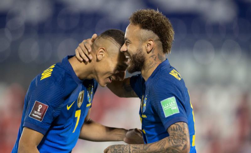 Brasil Bungkam Paraguay, Neymar Bikin Gol ke-66