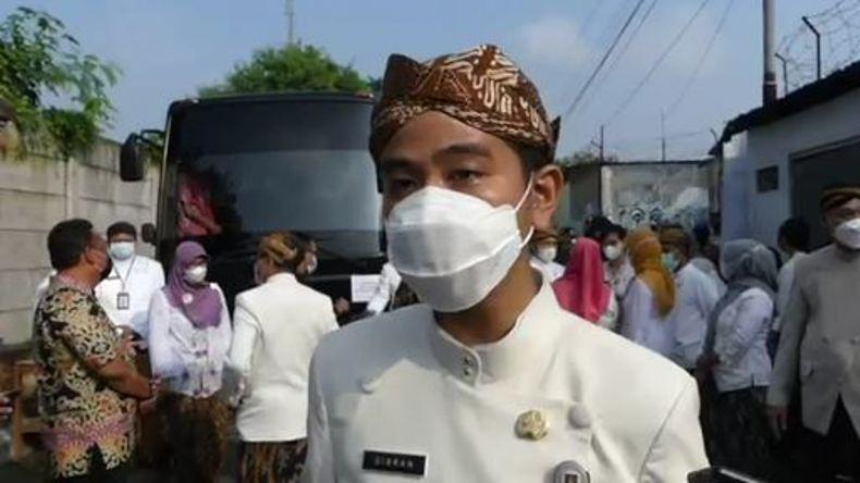 Pesta Pernikahan Anggota DPR Dibubarkan Satpol PP Solo, Gibran: Aturan Ya Aturan  