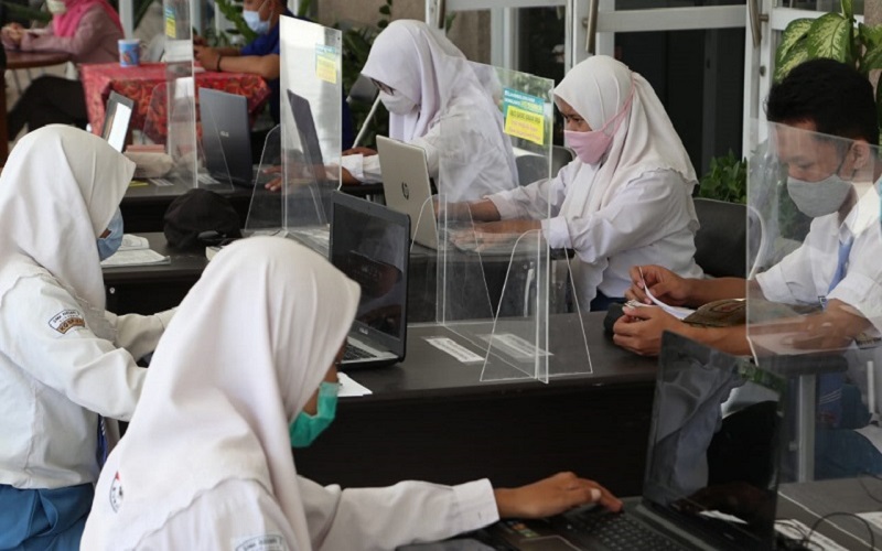 Jelang Sekolah Tatap Muka, Dinkes: 56 Persen Guru di Sumsel Telah Divaksin 