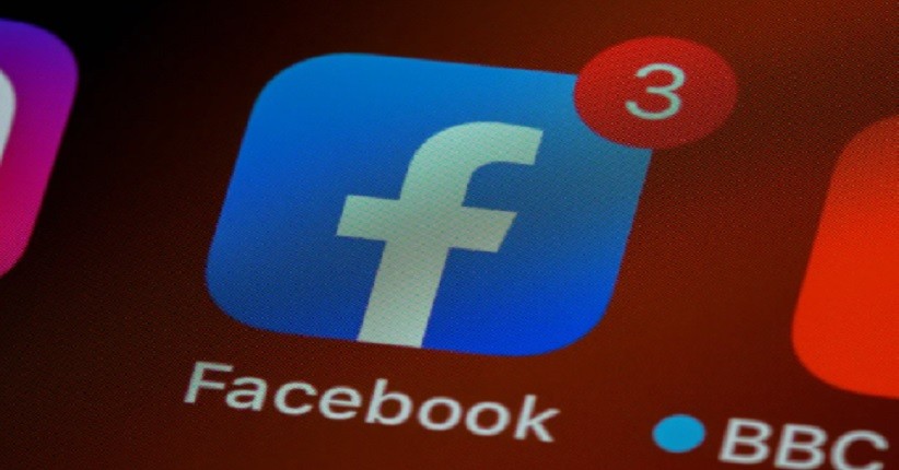 Jam Tangan Pintar Facebook Diprediksi Debut Tahun Depan
