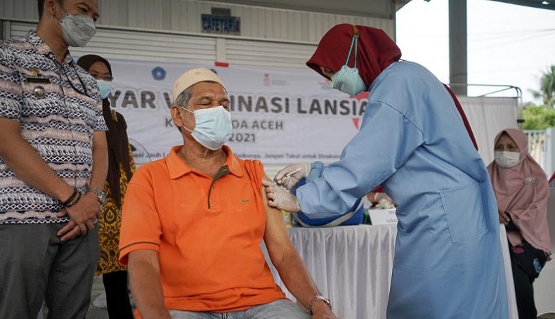 Banda Aceh Sediakan Ambulans Jemput Lansia Vaksinasi Covid-19