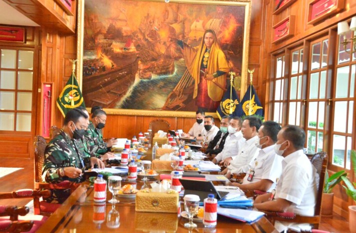 Bahas Perencanaan Alutsista, Prabowo Rapat dengan 3 Matra TNI