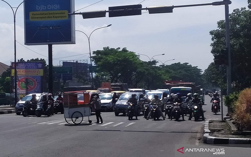 Polda Jabar Gencar Sosialisasi dan Terapkan Sanksi Tilang Elektronik di Kota Bandung