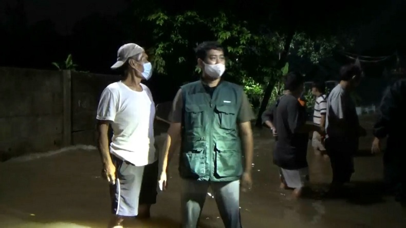 Turap di Ciputat Jebol, 2 Rumah Warga Rusak Berat